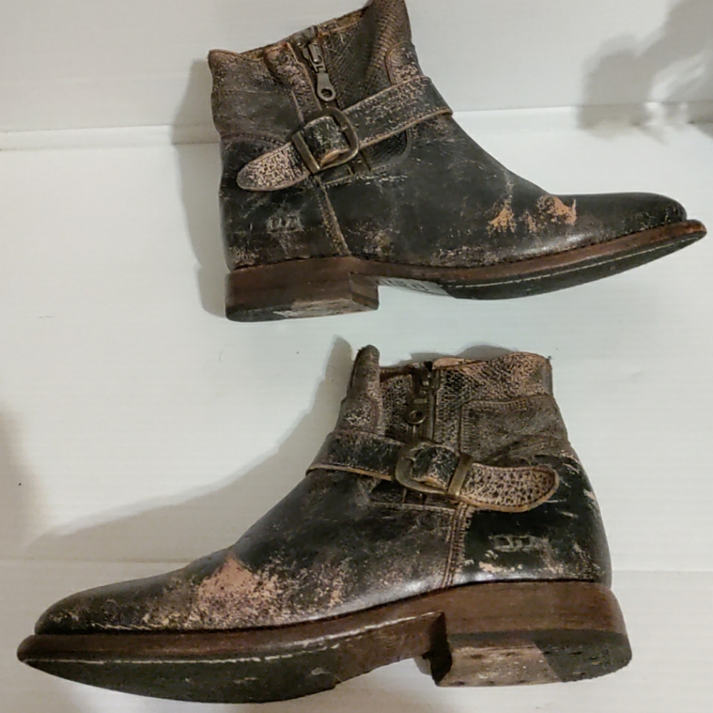 Bed Stu Black and Brown Leather Ankle Boots - Picture 2 of 12